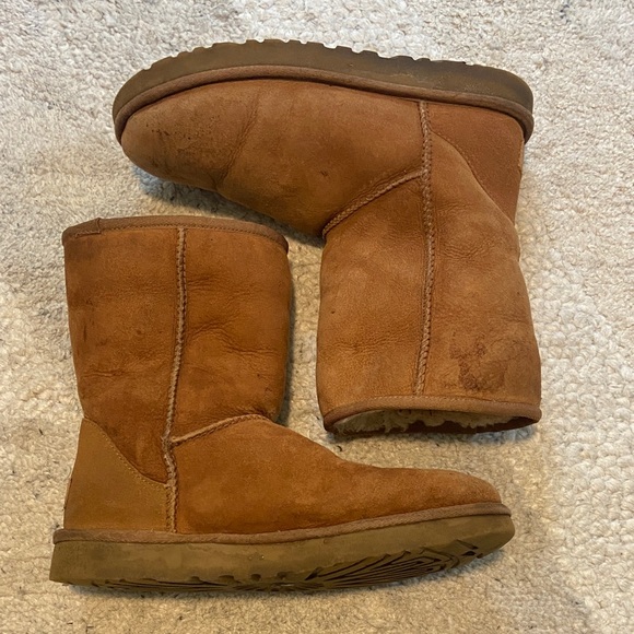 NOT FOR SALE Ugg Classic II Short Boot - Picture 5 of 13